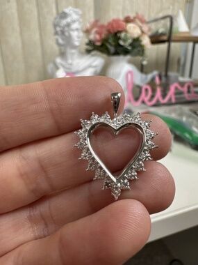 925 Sterling Silver CZ Heart Pendant